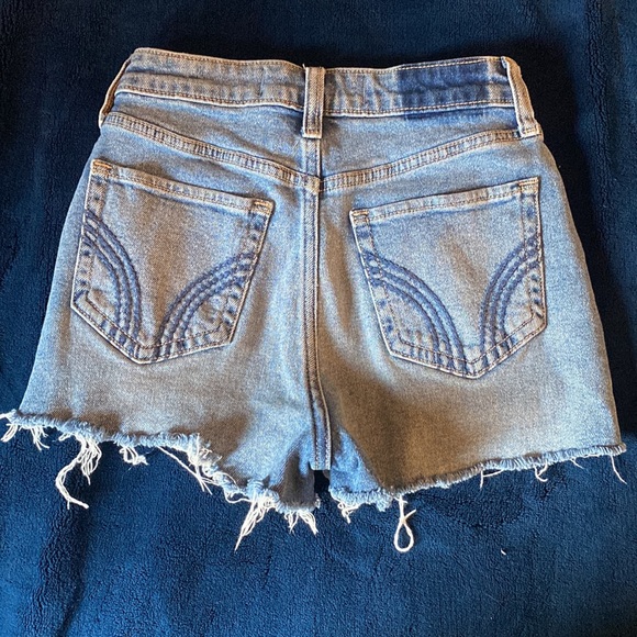 Distressed Hollister jean cut offs - Picture 2 of 4